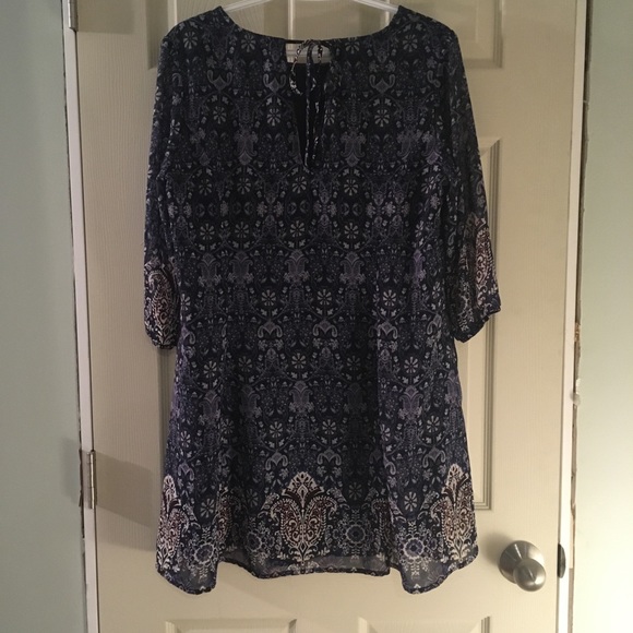 Cute Patterned Midi Dress - Picture 2 of 4